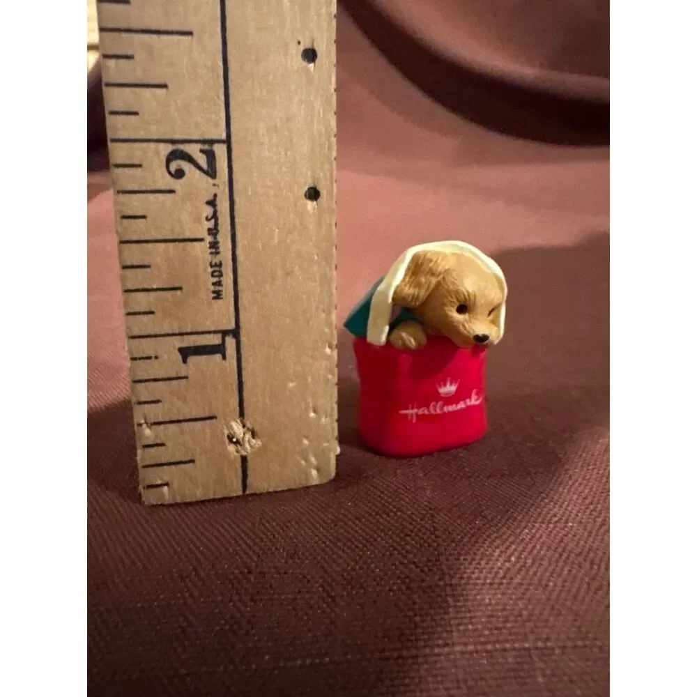 Hallmark Merry Miniatures Christmas Puppy in Gift Sack